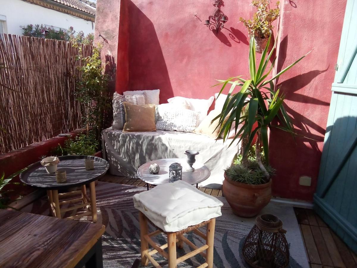 La Maison Perchee Aigues-Mortes Exterior photo