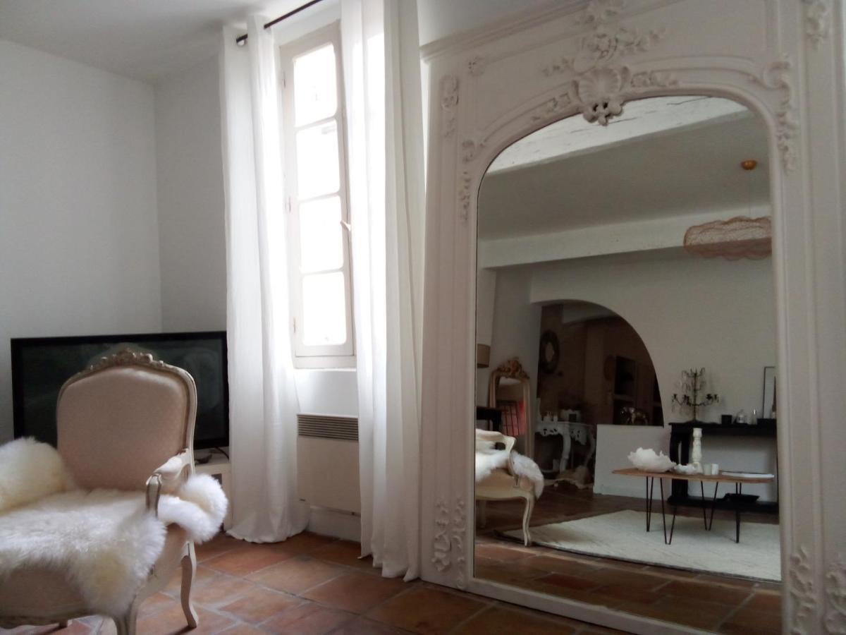 La Maison Perchee Aigues-Mortes Exterior photo