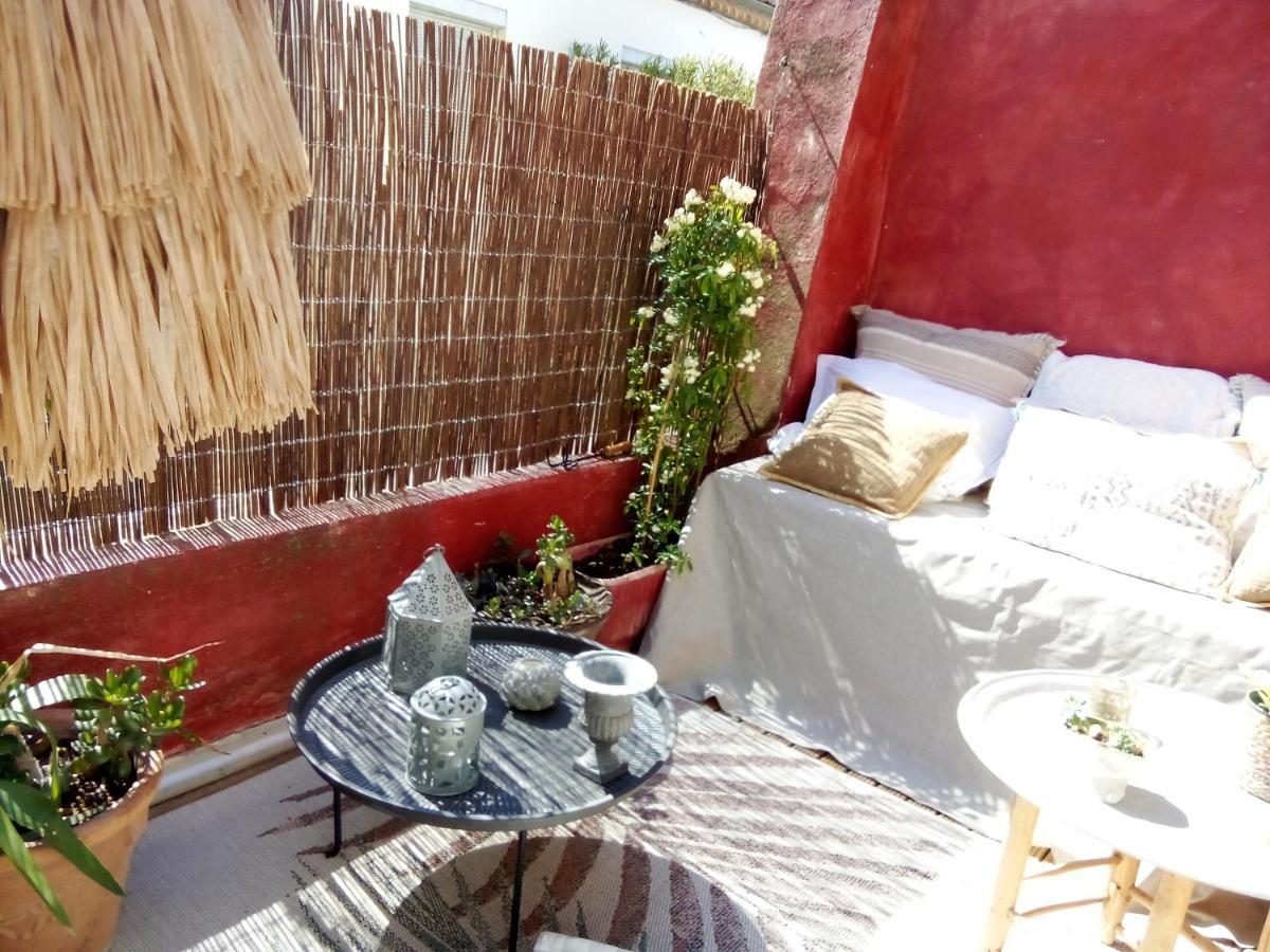 La Maison Perchee Aigues-Mortes Exterior photo