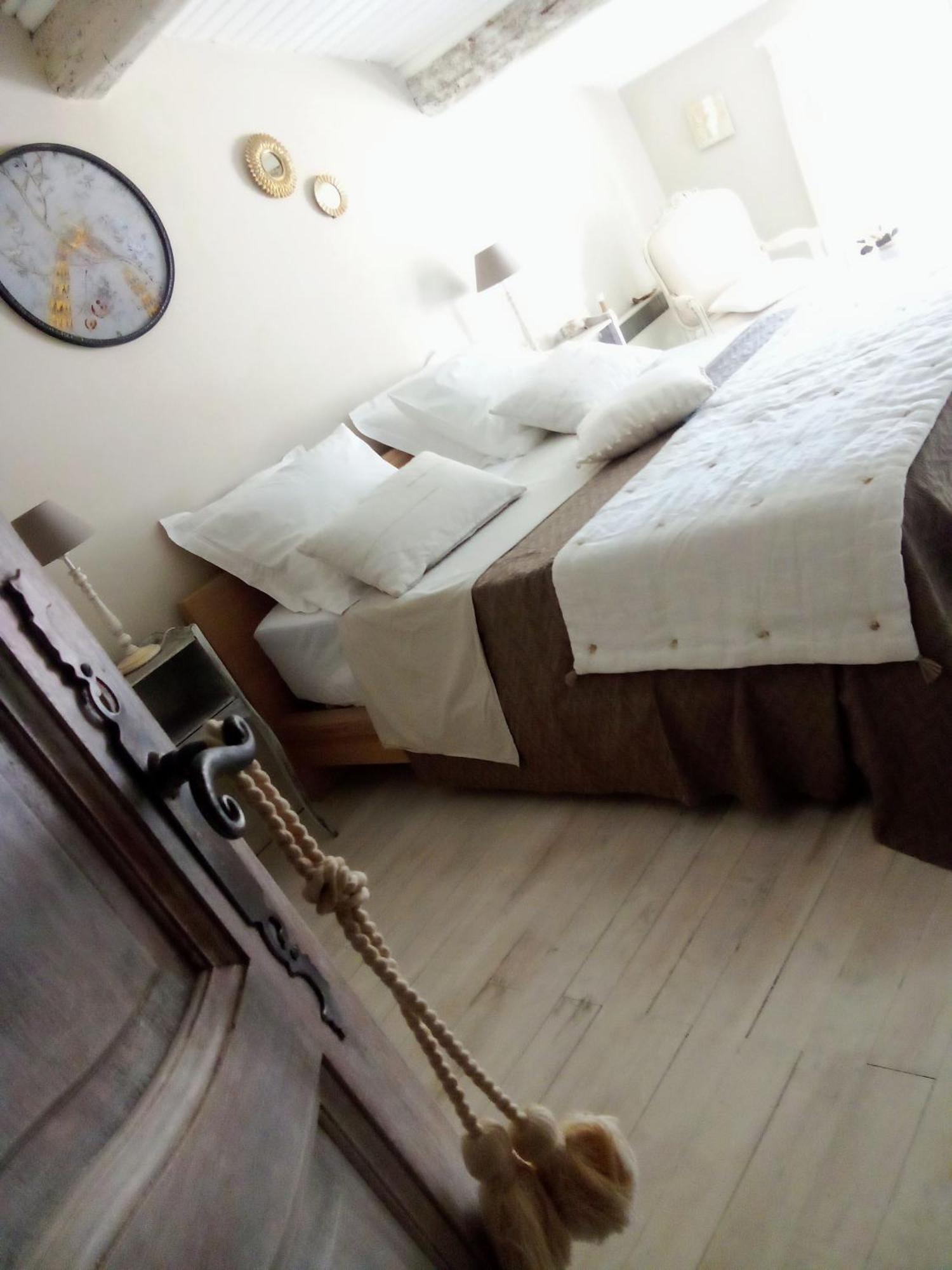 La Maison Perchee Aigues-Mortes Room photo